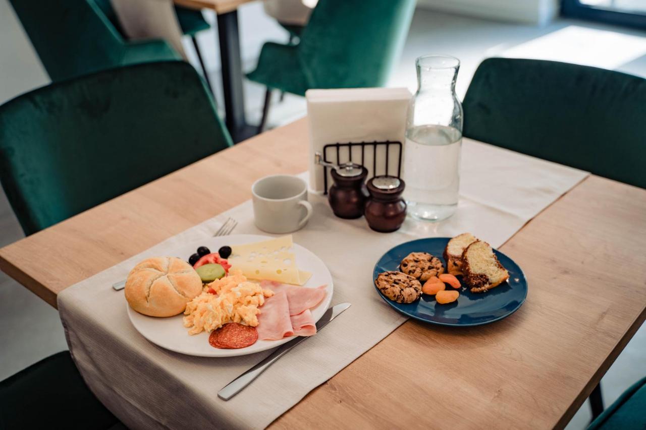 Hotel B4 오라데아 외부 사진