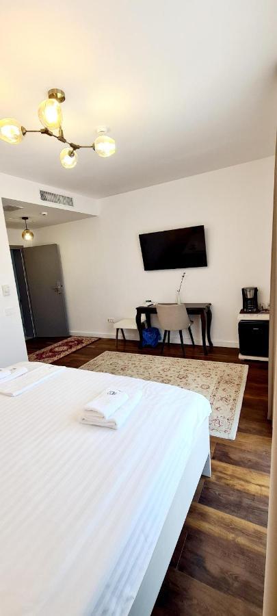 Hotel B4 오라데아 외부 사진