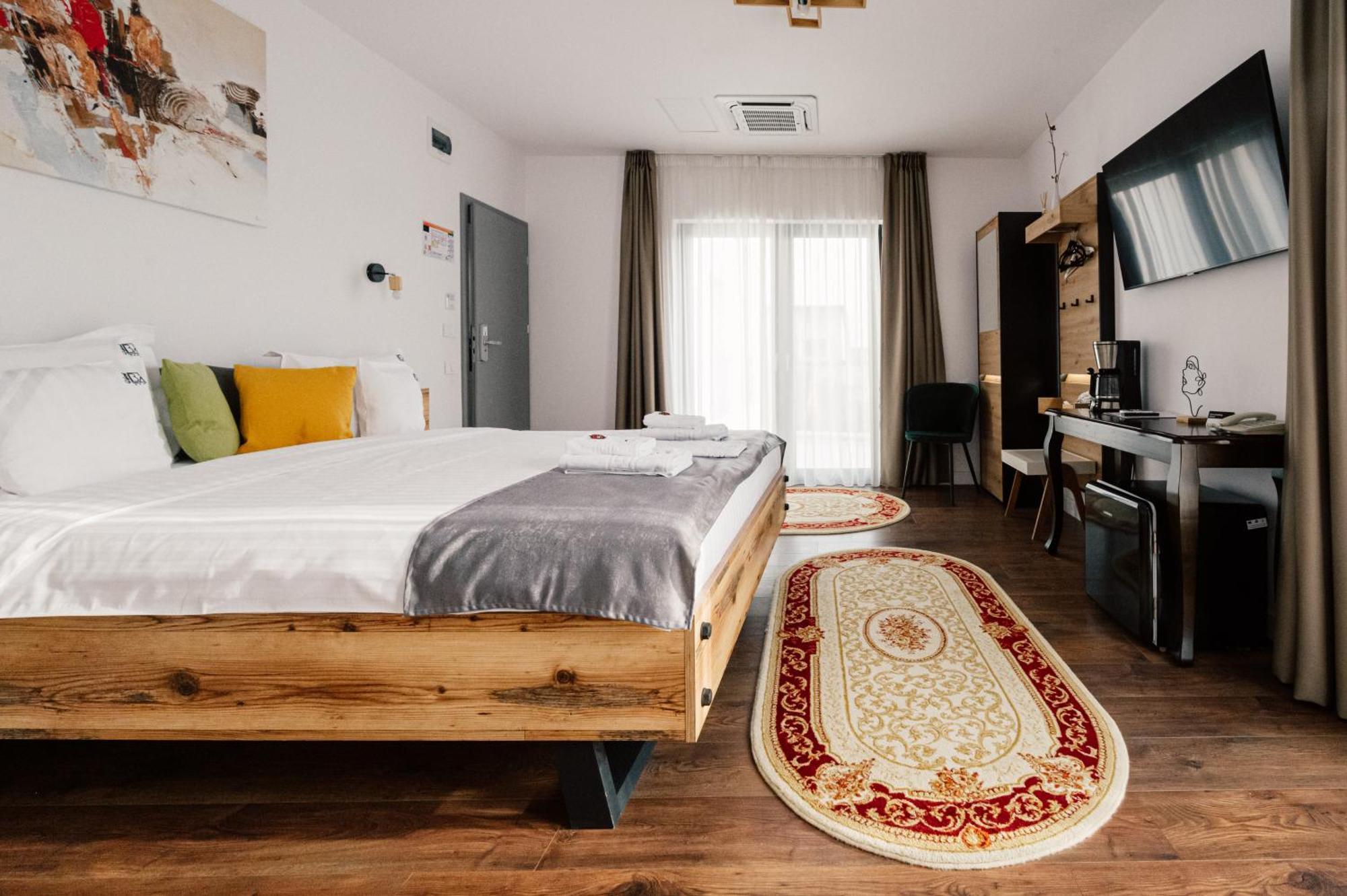 Hotel B4 오라데아 외부 사진